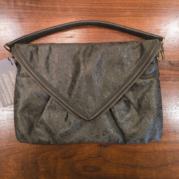 🎁 Matt & Nat Green Vegan Leather with Zipper Trim Clutch - Picture 9 of 10
